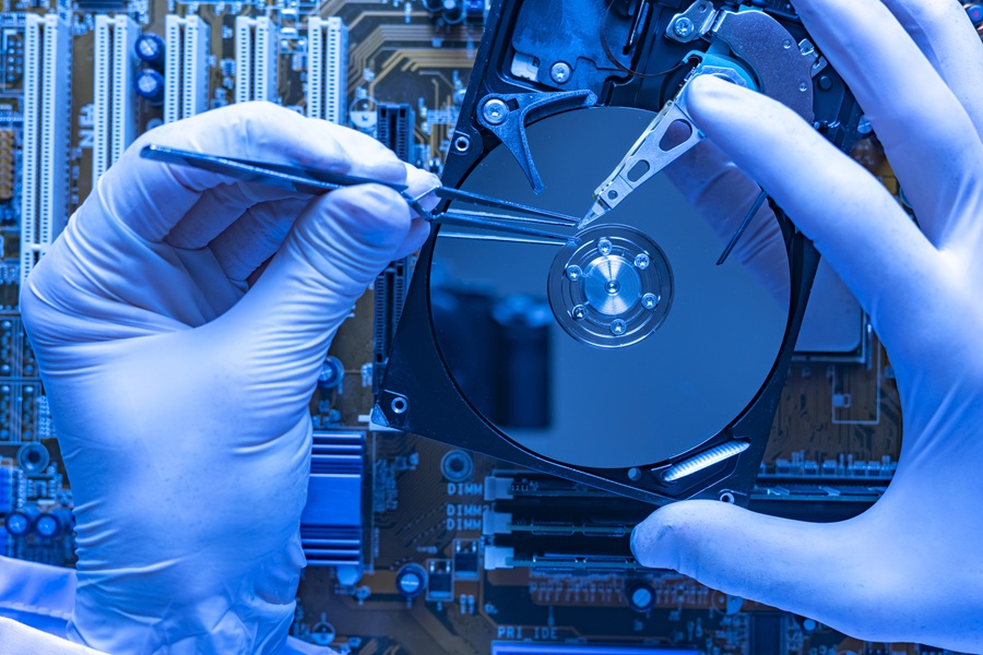 Waarom data recovery geen magie is – maar wel vakmanschap